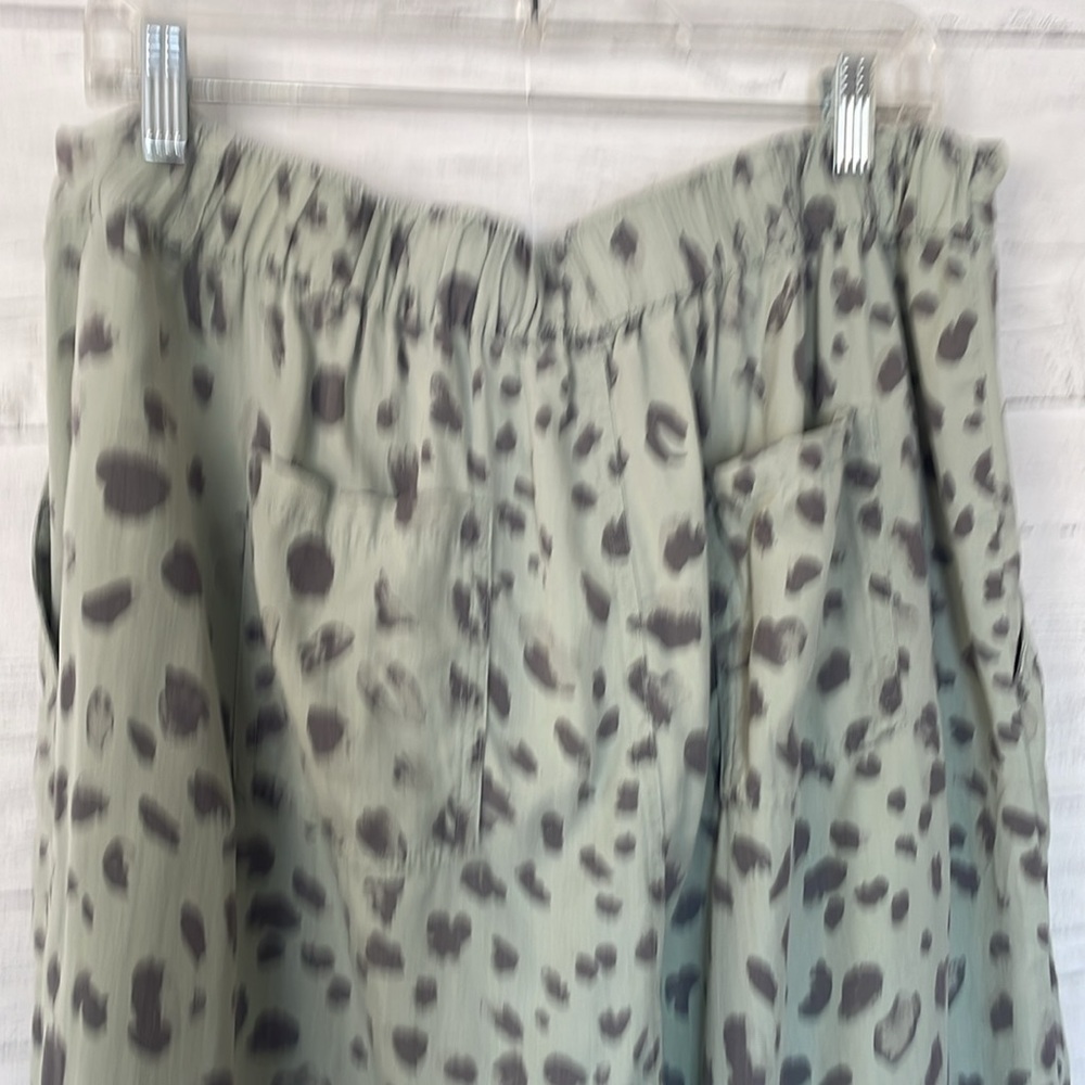 Anthropologie Cloth and Stone pants - Picture 8 of 8